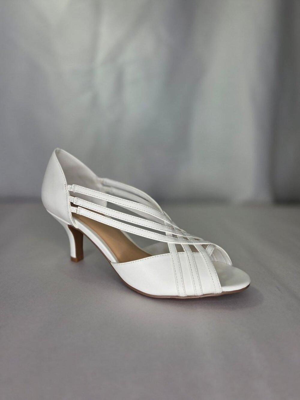 Easy Street Oceana Peep Toe Pumps - White, Size: 10 M